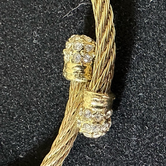 Marlyn Schiff - Gold Cable Bracelet - Picture 4 of 6